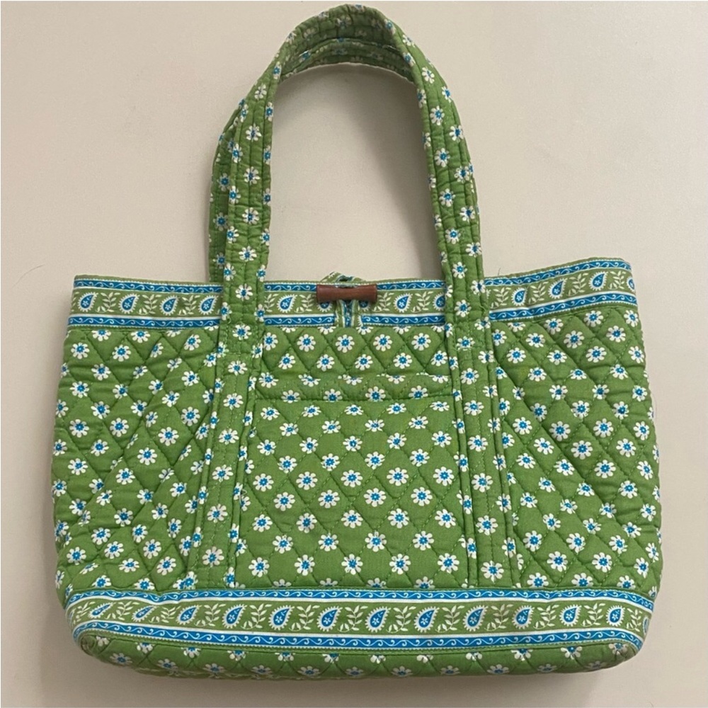 VERA BRADLEY Green Apple Purse Bag Tote Retired Quilted Double Handle 4 Pockets